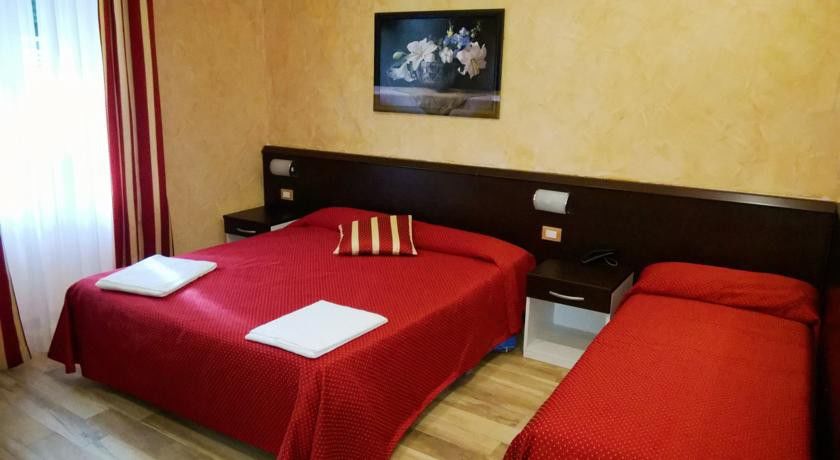 Hotel Villa Adele チェッレ・リーグレ エクステリア 写真